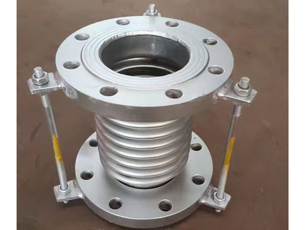 軸向(xiang)内壓波紋(wen)補償器